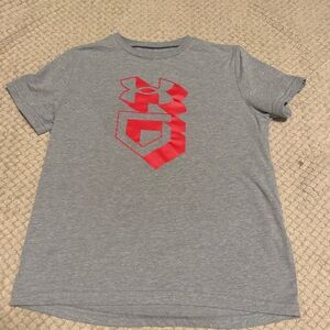 Under Armour boys size youth small shirt